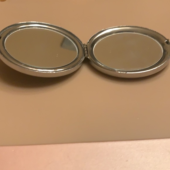 Brighton Engraved Compact Silver Mirror “Love is above all else, the gift…” - Picture 5 of 5